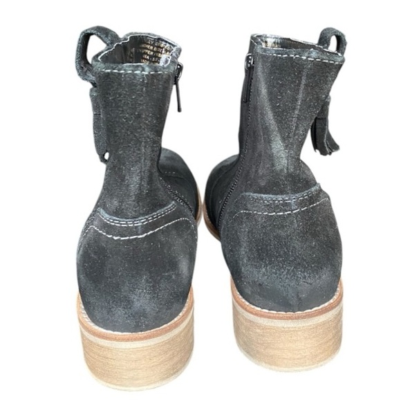 Crevo Linley Black Suede Distressed Booties I Size: 6 - Picture 3 of 11